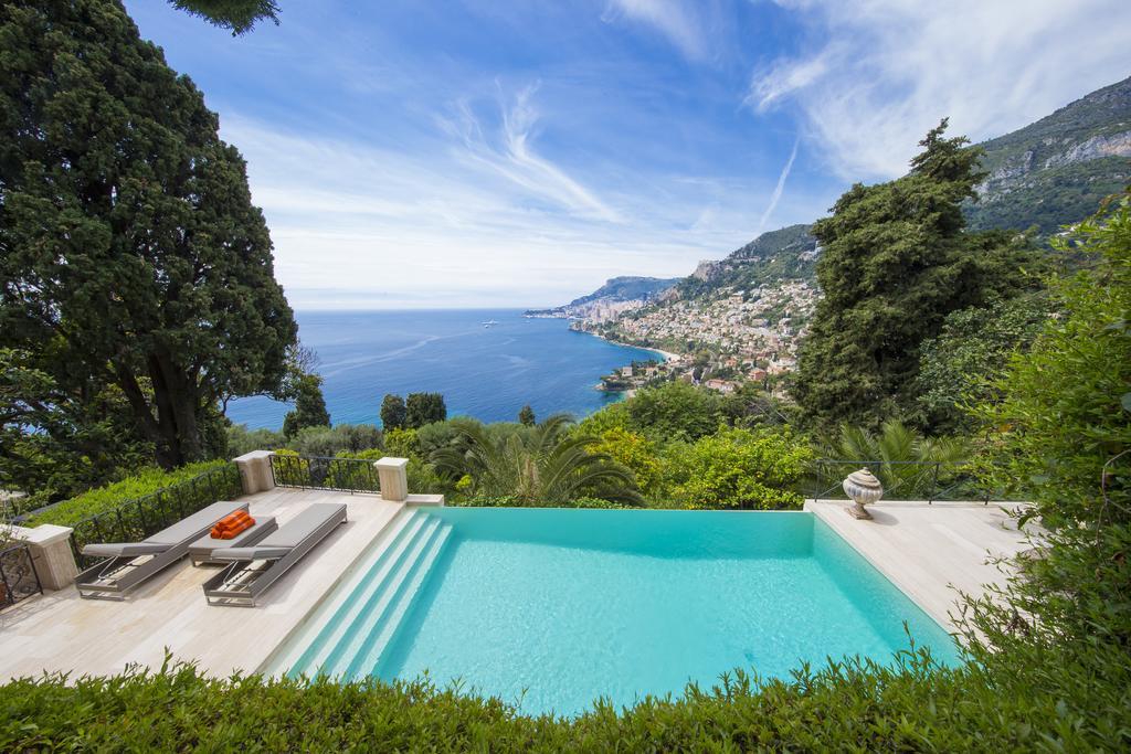 Luxurious Villa Overlooking Monaco Рокбрюн-Кап-Мартин Екстериор снимка