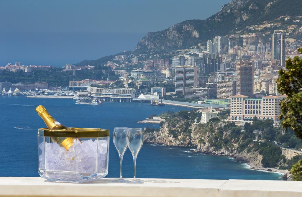 Luxurious Villa Overlooking Monaco Рокбрюн-Кап-Мартин Екстериор снимка