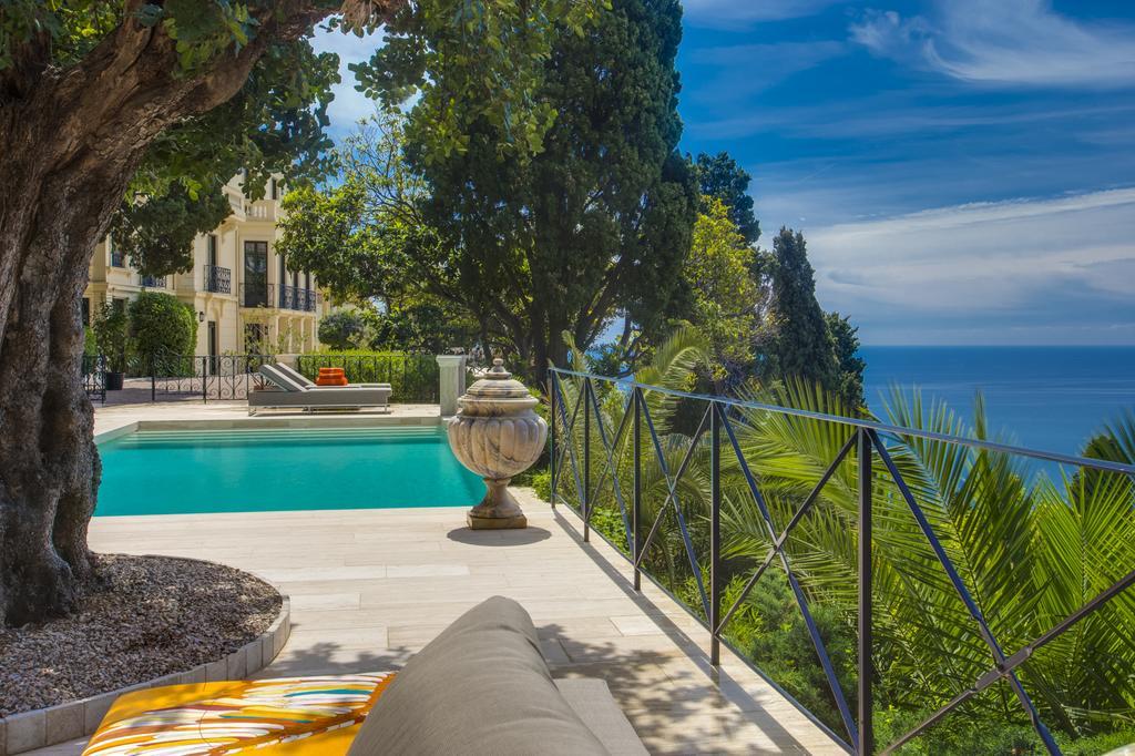 Luxurious Villa Overlooking Monaco Рокбрюн-Кап-Мартин Екстериор снимка